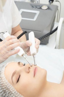 Yüz spa kozmetik prosedür. Cilt Bakımı kaldır yaş anti.