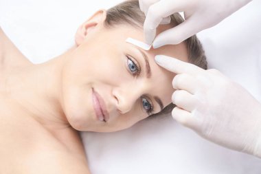 Kadın vücut ağda. Şeker epilasyon. hizmet epilasyon lazer. Salon balmumu Şevval özçelik güzellik yordamı.