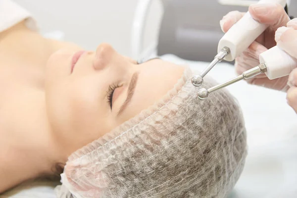 Procedimiento Cosmetología Micro Corriente Facial Tratamiento Tecnología Belleza Mujer Terapia —  Fotos de Stock