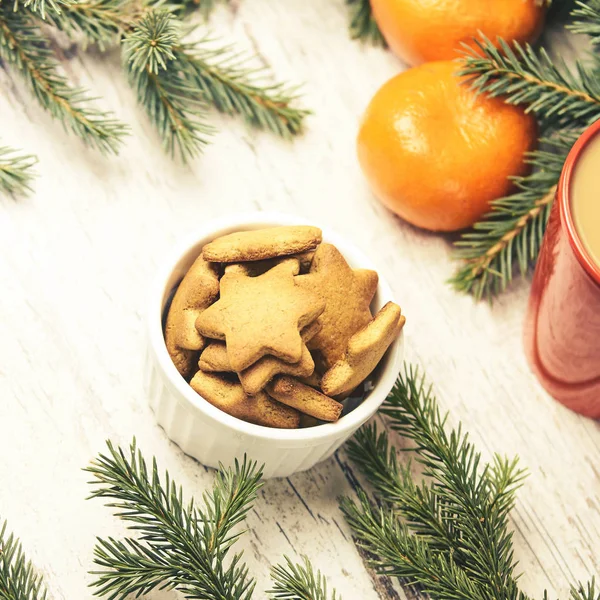 Lebkuchen Tasse Kaffee Mandarinen Neujahrsstimmung — Stockfoto