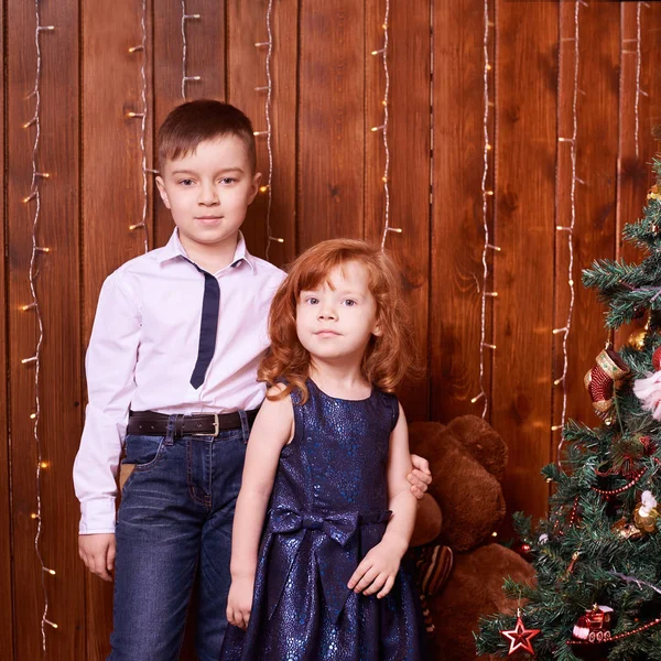 Brat Siostra Dziecko Boże Narodzenie Nowy Rok Boże Narodzenie Wakacje — Zdjęcie stockowe