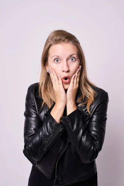 Surprised Girl Black Clothes White Background — Stock Photo, Image