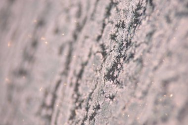 Cam desen. Beyaz renk. Kar taneleri. Parlak doku.