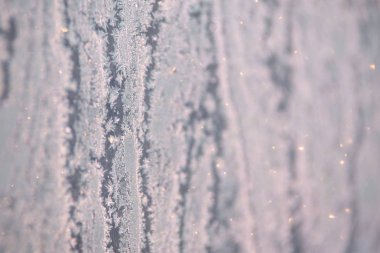 Cam desen. Kar taneleri. Beyaz renk. Parlak doku.