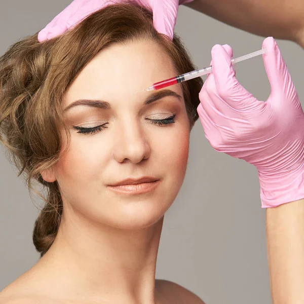 Face Needle Injection Young Woman Cosmetology Procedure Doctor Gloves Brow — Stock Photo, Image