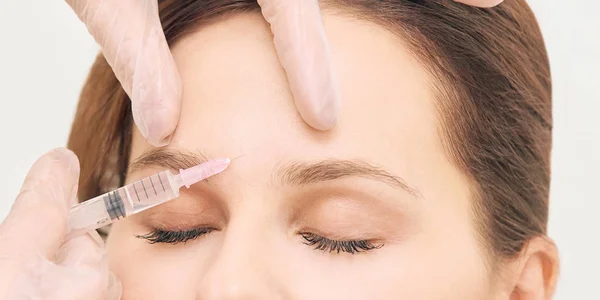 Tratamento Com Plasma Prp Injecção Cosmetologia Rica Facial Mulher Mãos — Fotografia de Stock