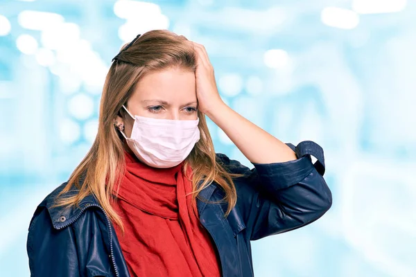 Yüzünde Maske Kız Kadın Portre Koruma Araçları Salgın Grip Hasta — Stok fotoğraf