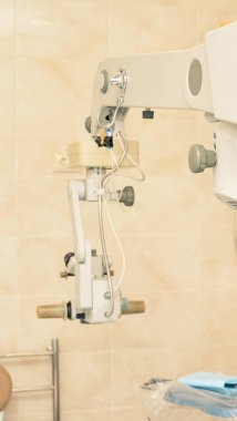 Oftalmoloji lazer mikroskop operasyonu. Docto ile klinik odası