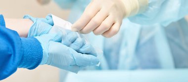 Oftalmoloji lazer mikroskop operasyonu. Docto ile klinik odası