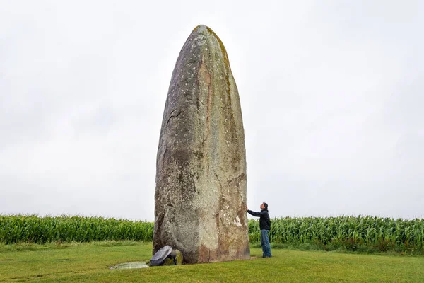 Największy Menhir Izolowane Polu Dol Bretagne Brittany Francja — Zdjęcie stockowe