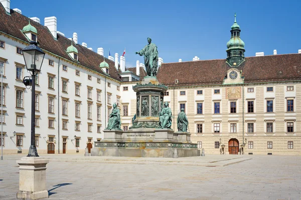 Vue Statue Empereur François Dans Cour Hofburg Vieille Ville Vienne — Photo