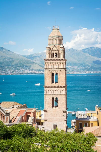 Kloktoren Van Kathedraal Heilige Maria Aangenomen Hemel Gaeta Italië — Stockfoto