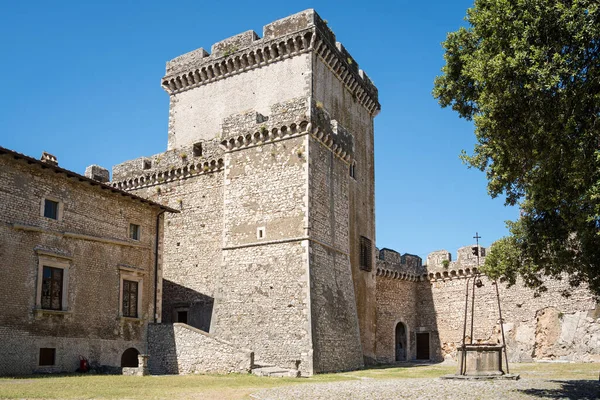 Kamienne Mury Wieża Słynnego Zamku Caetani Sermoneta Małe Średniowieczne Miasteczko — Zdjęcie stockowe