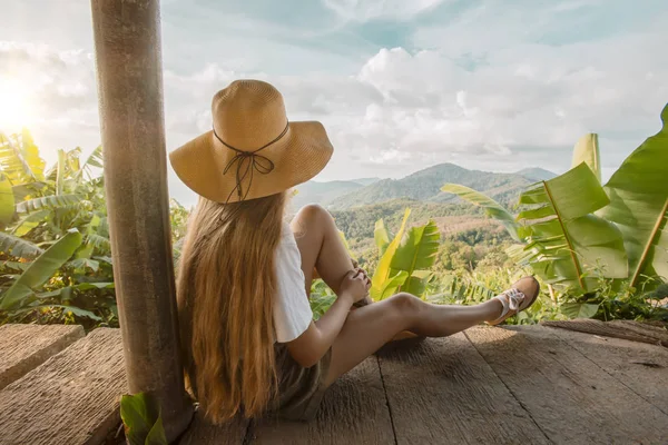 Girl Traveler Wearing Straw Hat Palm Rainforest Landscape — Stock Photo, Image