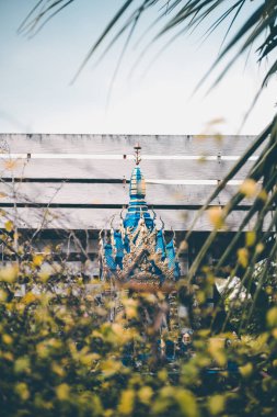 Kutsal tapınak arka bahçede.