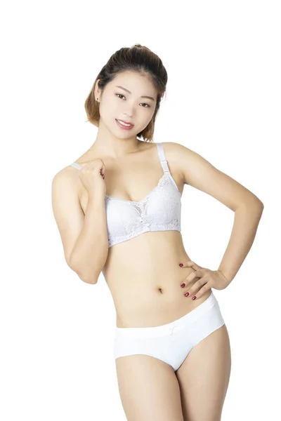 Mooie Chinese Vrouw Poseren Een Paar Witte Slipje Geïsoleerd Een — Stockfoto