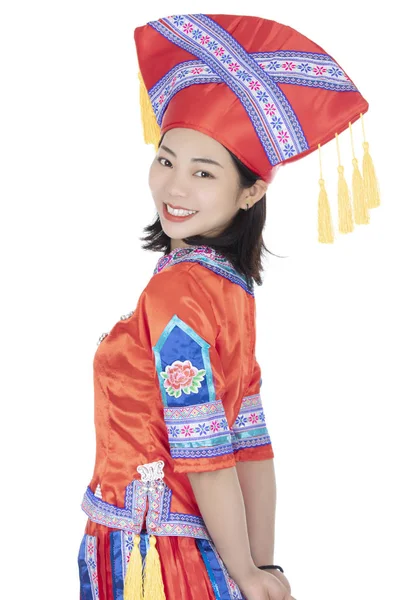 Mulher chinesa vestida com trajes tradicionais do festival chinês i — Fotografia de Stock
