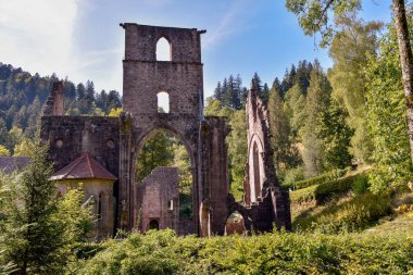 Kara Orman All Saints manastır kalıntıları