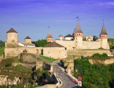 Eski Fort Kamianets Podolsk, Ukrayna, yaz aylarında gündüz