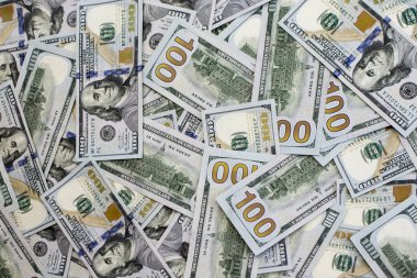 Dağınık yüz dollas banknotların arka kapatmak