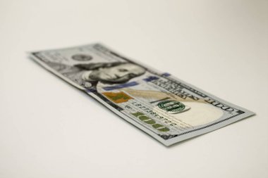Yüz dolarlık banknot görünümü kapatın