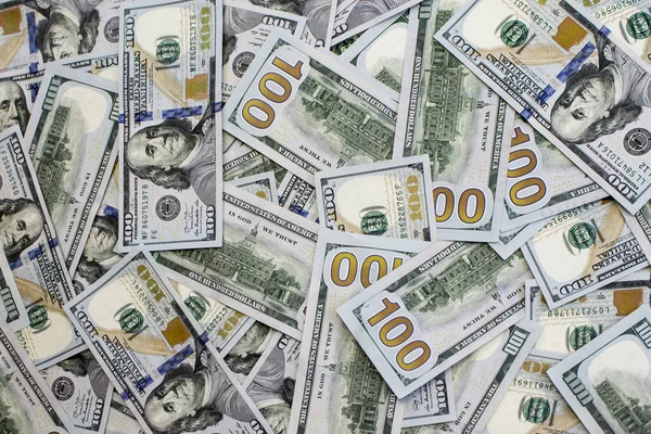 Dağınık yüz dollas banknotların arka kapatmak