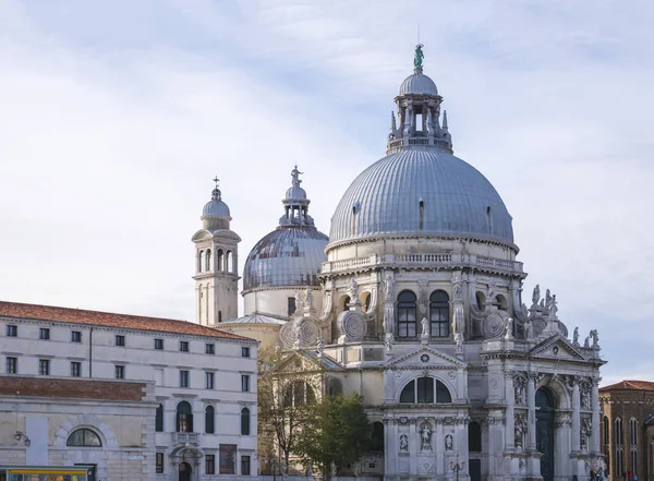 Santa Maria della Salute vagy a Szent Mária templom egészségügyi — Stock Fotó