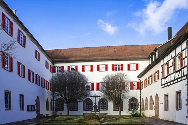 Hermosa ciudad alemana antigua o ciudad cerca de Stuttgart. Weil Der Stadt, Alemania —  Fotos de Stock