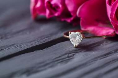 narin gül ahşap arka plan üzerinde