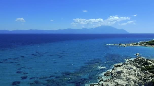 Hava Manzara Mavi Sahil Şeridi Sahil Ile Sığ Mavi Üzerinde — Stok video