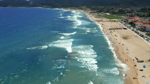 Vliegen Blauwe Zee Het Strand Van Zomer Met Mensen Zomer — Stockvideo