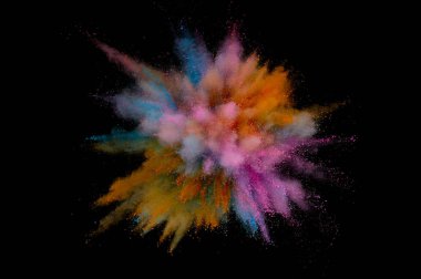 Renkli toz patlaması. Arka planda soyut çekim tozu. Albay