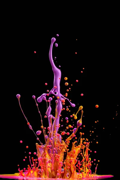 Dancing colored paint. Abstract sculpture dye. Splash of ink on — Stock Photo, Image