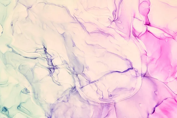 Alkol mürekkebi renkleri saydam. Soyut çok renkli mermer desen arkaplanı. Tasarım kağıdı, duvar kağıdı. Akrilik boyaları karıştırıyorum. Modern akışkan sanat. Alkol Mürekkebi Deseni