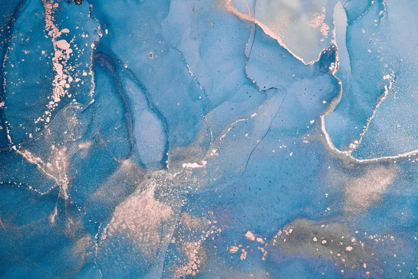 Alkol mürekkebi renkleri saydam. Soyut çok renkli mermer desen arkaplanı. Tasarım kağıdı, duvar kağıdı. Akrilik boyaları karıştırıyorum. Modern akışkan sanat. Alkol Mürekkebi Deseni