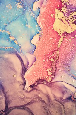 Alkol mürekkebi renkleri saydam. Soyut çok renkli mermer desen arkaplanı. Tasarım kağıdı, duvar kağıdı. Akrilik boyaları karıştırıyorum. Modern akışkan sanat. Alkol Mürekkebi Deseni