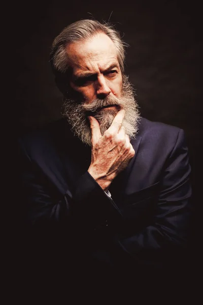 Close Senior Man Grey Hair Full Beard Wearing Suit Dark — Stock Photo, Image