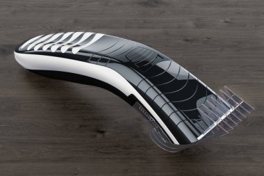 Elektrikli saç kesme makinesi veya ahşap tablo, 3d render düzeltici