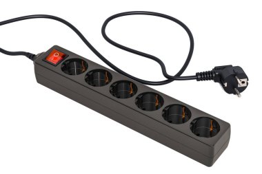 Siyah akım regülatörüne veya spike bastırıcı. Yapılı-içinde dalgalanma koruyucusu ve birden çok çıkış yeri olan güç çubuk. Beyaz arka plan üzerinde izole 3d render