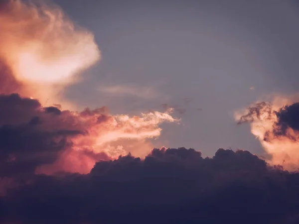 Nuvens Mágicas Durante Pôr Sol — Fotografia de Stock