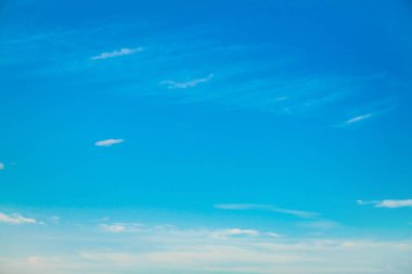 Bulutlar güzel günbatımı arka plan ile gökyüzü.