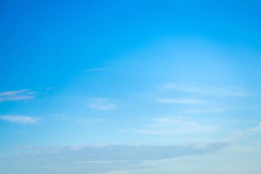 Bulutlar güzel günbatımı arka plan ile gökyüzü.