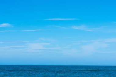 Bulutlar güzel günbatımı arka plan ile gökyüzü.