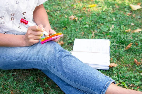 Concept Design Thinking Creative Ideas Girl Writes Marker Sticker Woman — Stock Photo, Image