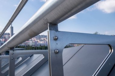 Cennete merdiven yüksek-teknik kentsel mimari kavramdır.