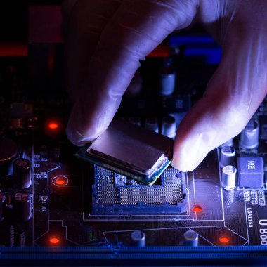 Makine öğrenme kavramı. Bilgisayar işlemcisi ve Pcb sinir ağları bir sembolü olarak. Internet kesmek bir fotoğraf göstermek.