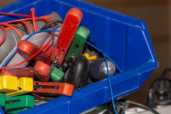 Elektronik ve beyaz eşya tamiri için araçlar. Kavram - onarım hakkını.