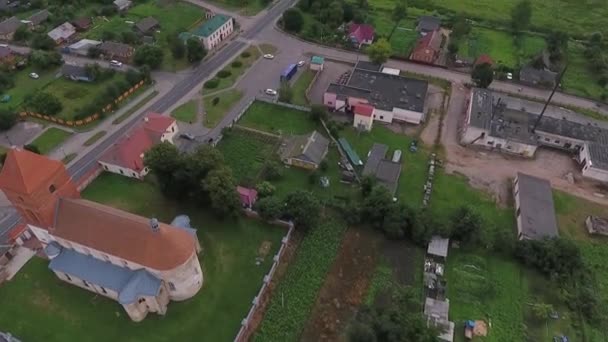 Vue par drone du complexe du château de Mir dans la région de Grodno, au Bélarus — Video