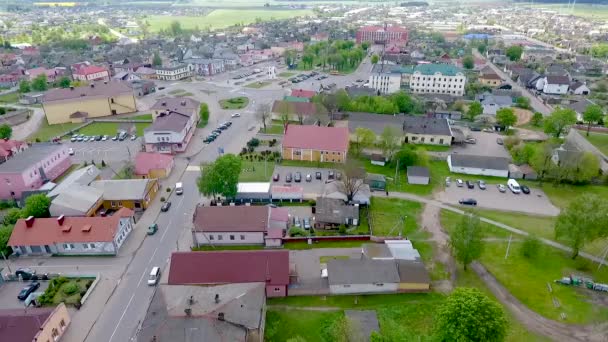 Staden Ivye, Vitryssland. Drönare antenn visa video — Stockvideo