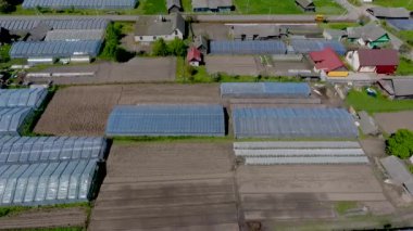 Beyaz Rusya 'nın Ivye şehrinde. Drone hava görüntüleme videosu
